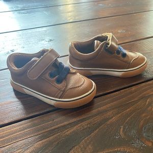 Cat and Jack, size 5 shoes